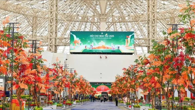 Khám phá Hội chợ Mùa Thu hội tụ 6 kỷ lục